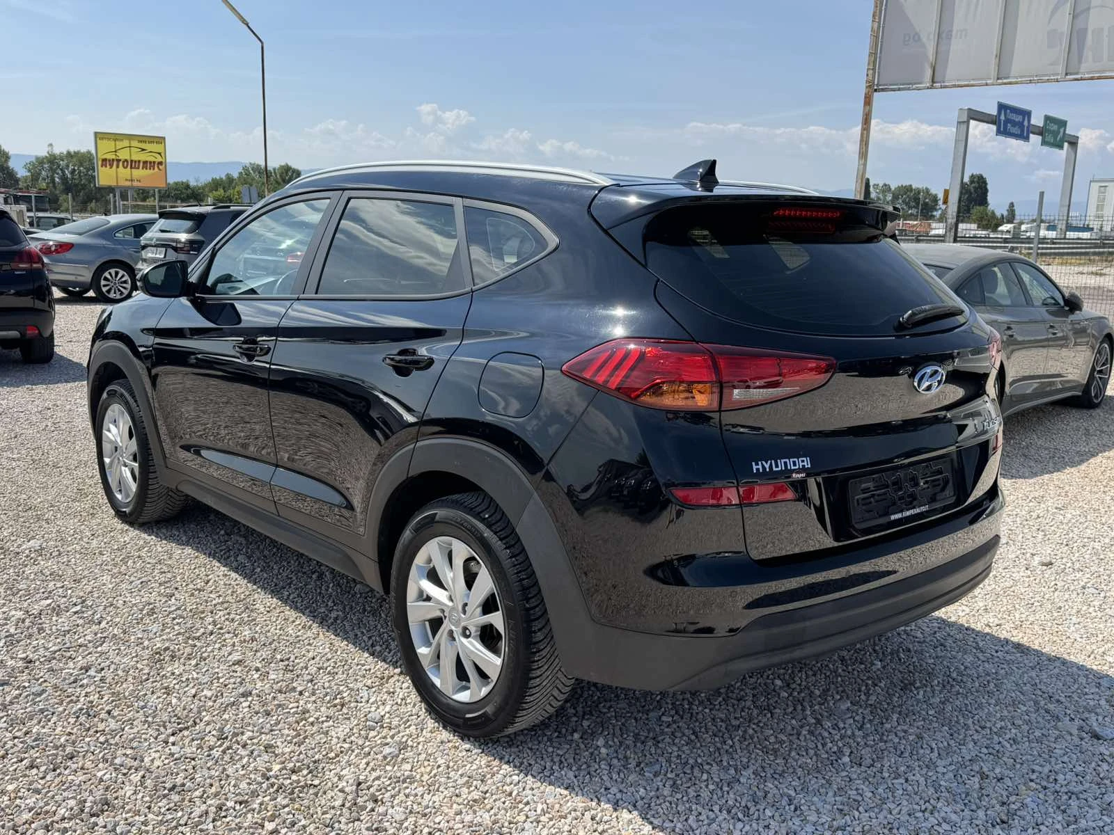 Hyundai Tucson 1.6I, снимка 6 - Автомобили и джипове - 56574875