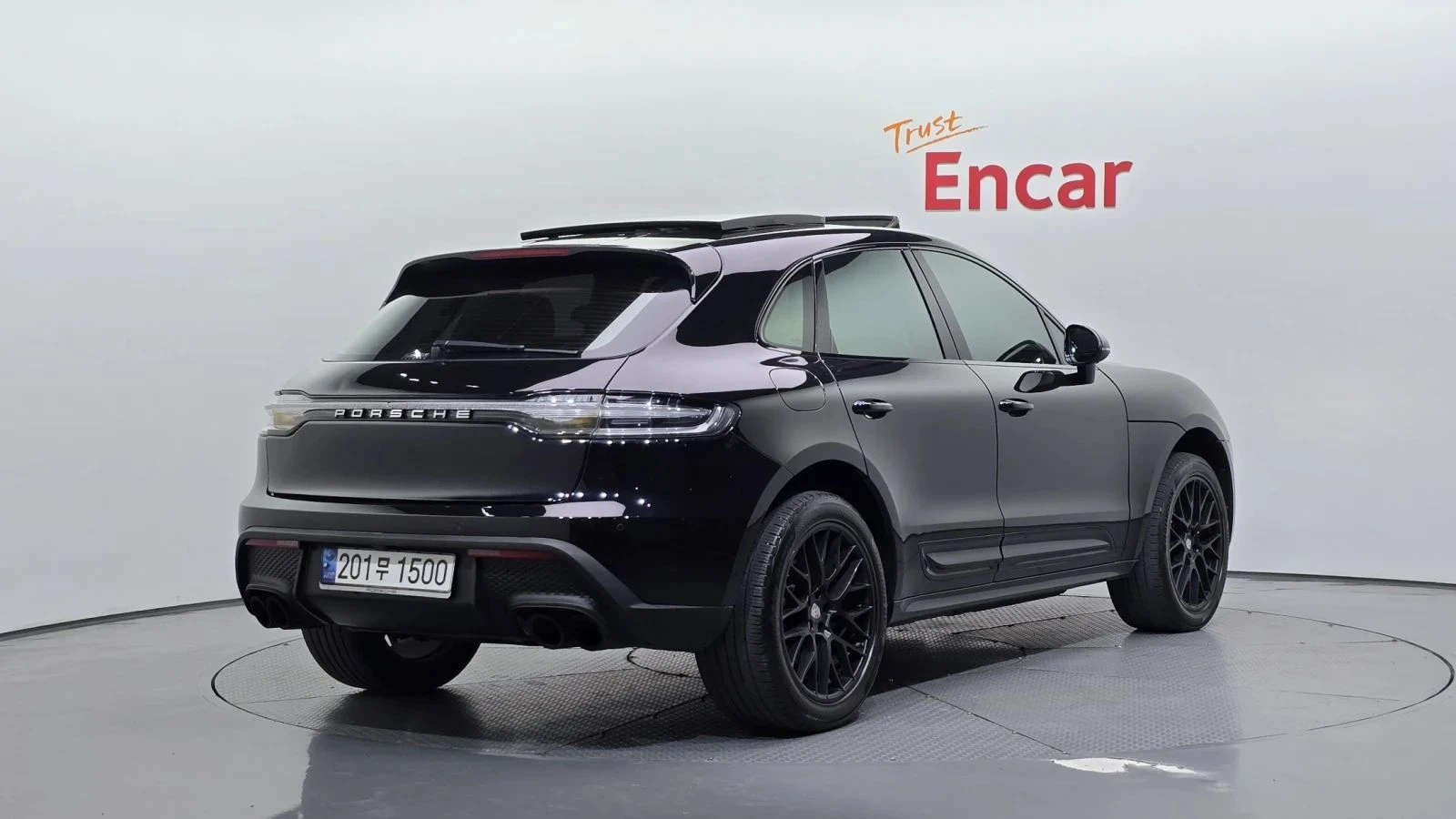 Porsche Macan, снимка 2 - Автомобили и джипове - 56689694