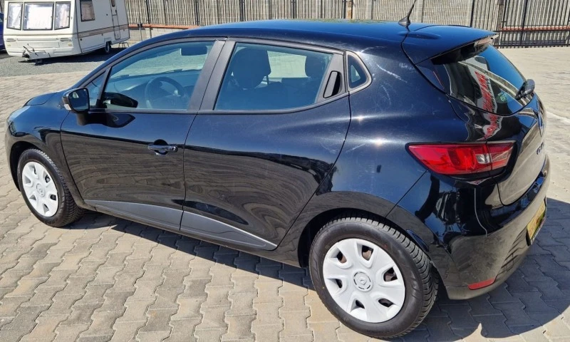 Renault Clio 1.2 i GAZ, снимка 6 - Автомобили и джипове - 45219126