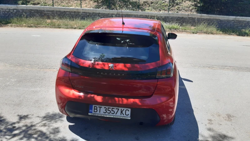 Peugeot 208, снимка 4 - Автомобили и джипове - 46993139