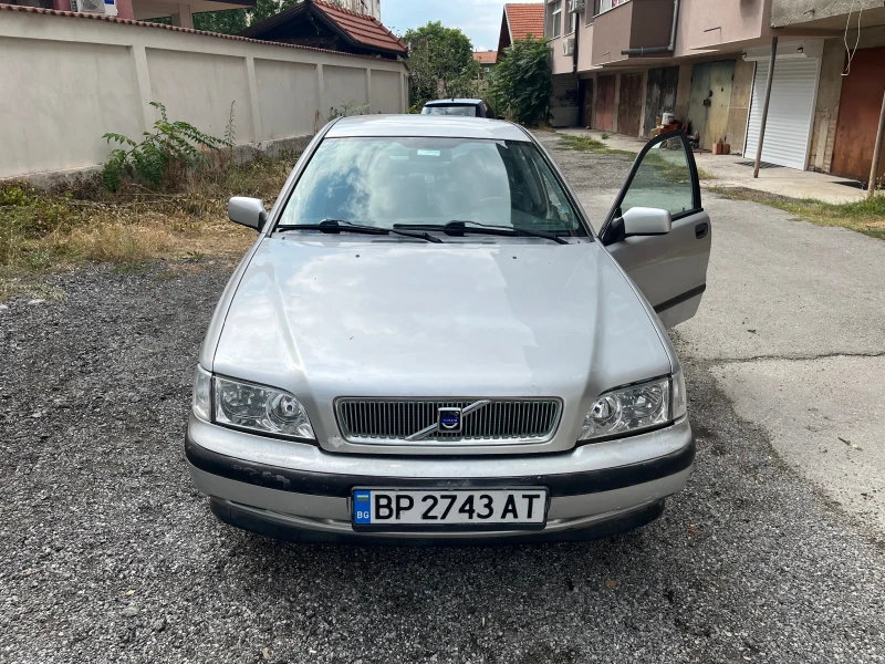 Volvo S40, снимка 1 - Автомобили и джипове - 47544552