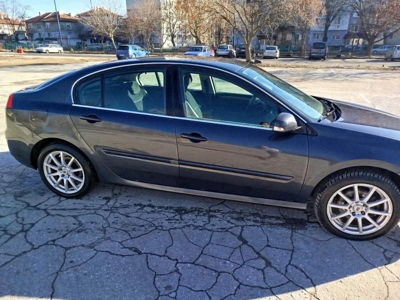 Renault Laguna 2.0 DCI, снимка 6 - Автомобили и джипове - 49565128