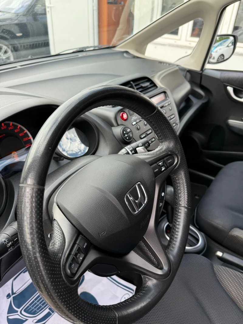 Honda Jazz 1.4i Швейцария , снимка 13 - Автомобили и джипове - 51919205