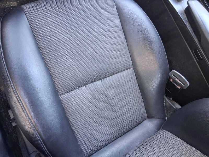 Mercedes-Benz C 200 AMG , снимка 13 - Автомобили и джипове - 52261872