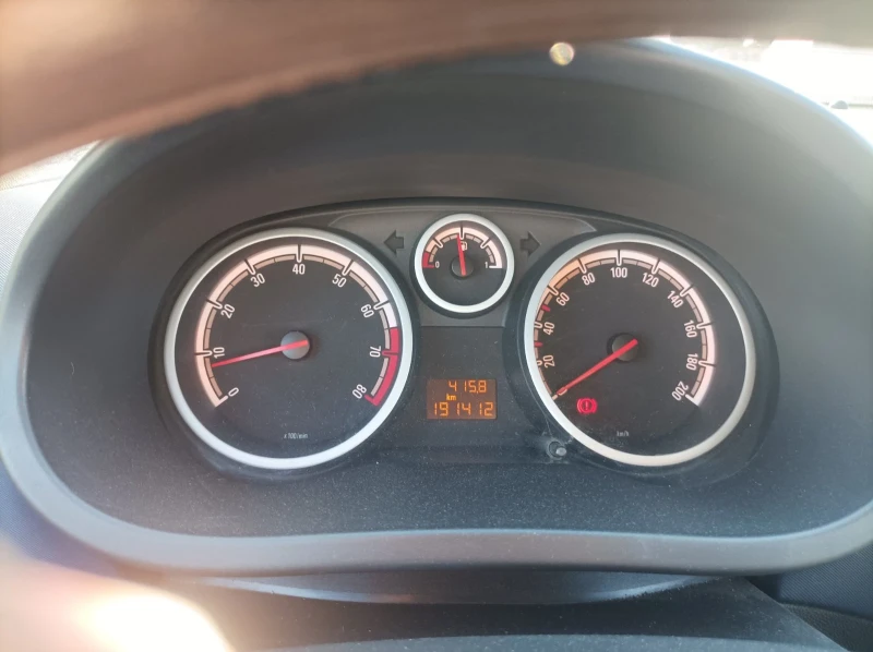 Opel Corsa 1.2benzin, снимка 5 - Автомобили и джипове - 52394226