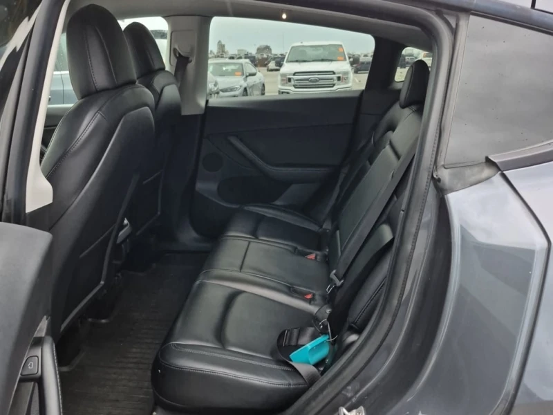 Tesla Model Y * STANDARD RANGE REAR WHEEL DRIVE * CARFAX * БЕЗ П, снимка 13 - Автомобили и джипове - 53231708