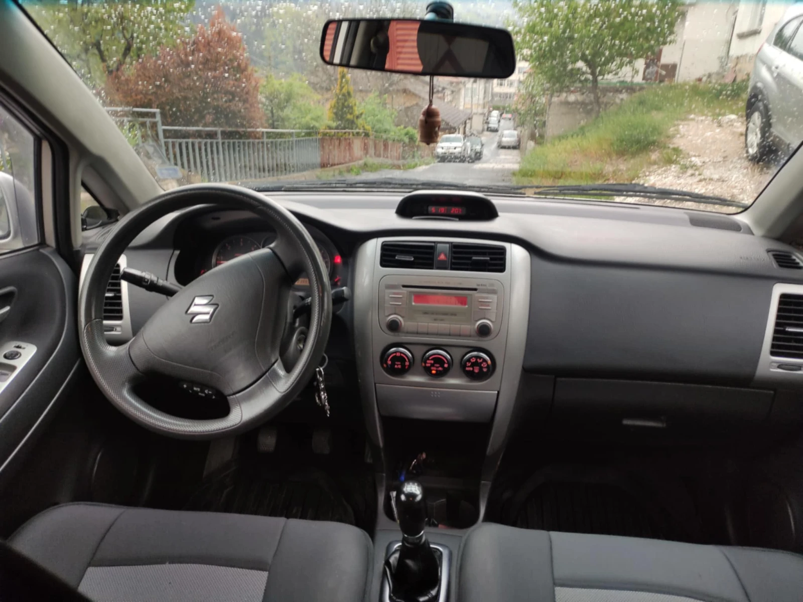 Suzuki Liana  - изображение 7