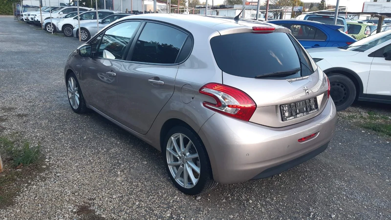 Peugeot 208 1, 4I-95 k.s.-119000 km. ТОП СЪСТОЯНИЕ - изображение 4