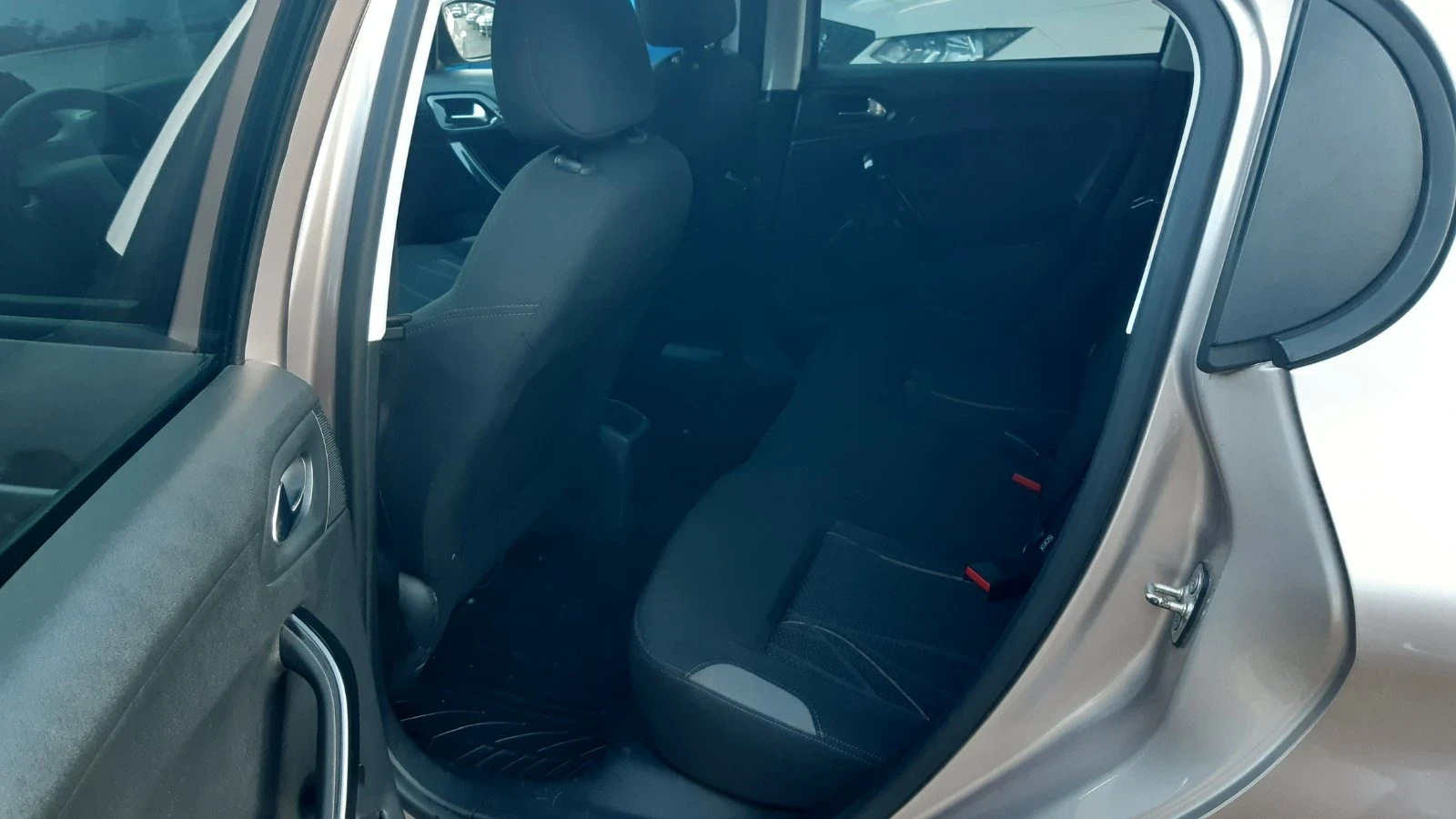 Peugeot 208 1, 4I-95 k.s.-119000 km.   | Mobile.bg   14