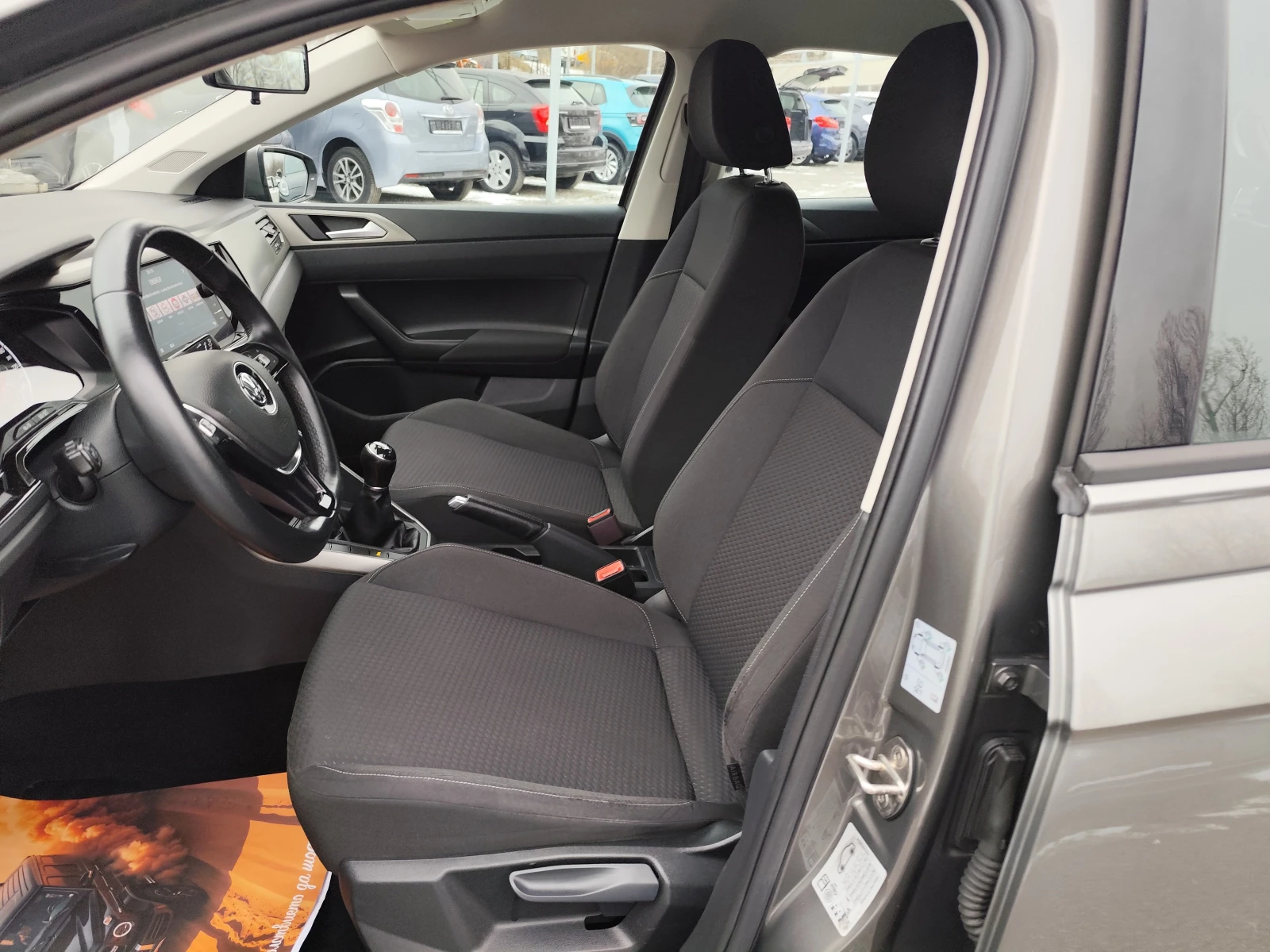 VW Polo 1.0i* COMFORTLINE* LED* EURO6B* 84000km!* MMI - изображение 5