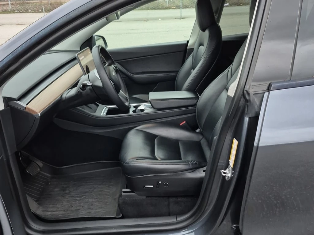 Tesla Model Y * STANDARD RANGE REAR WHEEL DRIVE * CARFAX * ��� � | Mobile.bg � ����������� 5