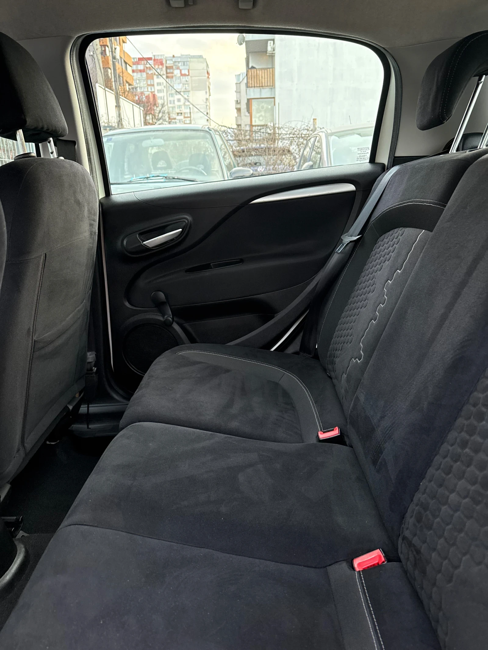 Fiat Punto 1.3MultiJet EVO - изображение 9