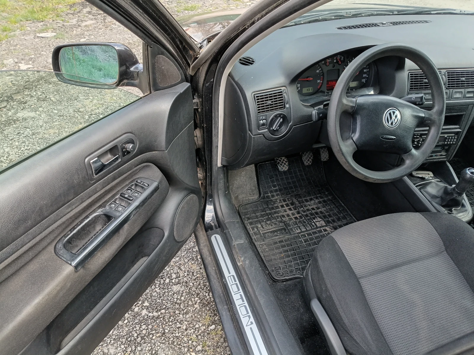 VW Golf 1.9tdi, снимка 8 - Автомобили и джипове - 53864888
