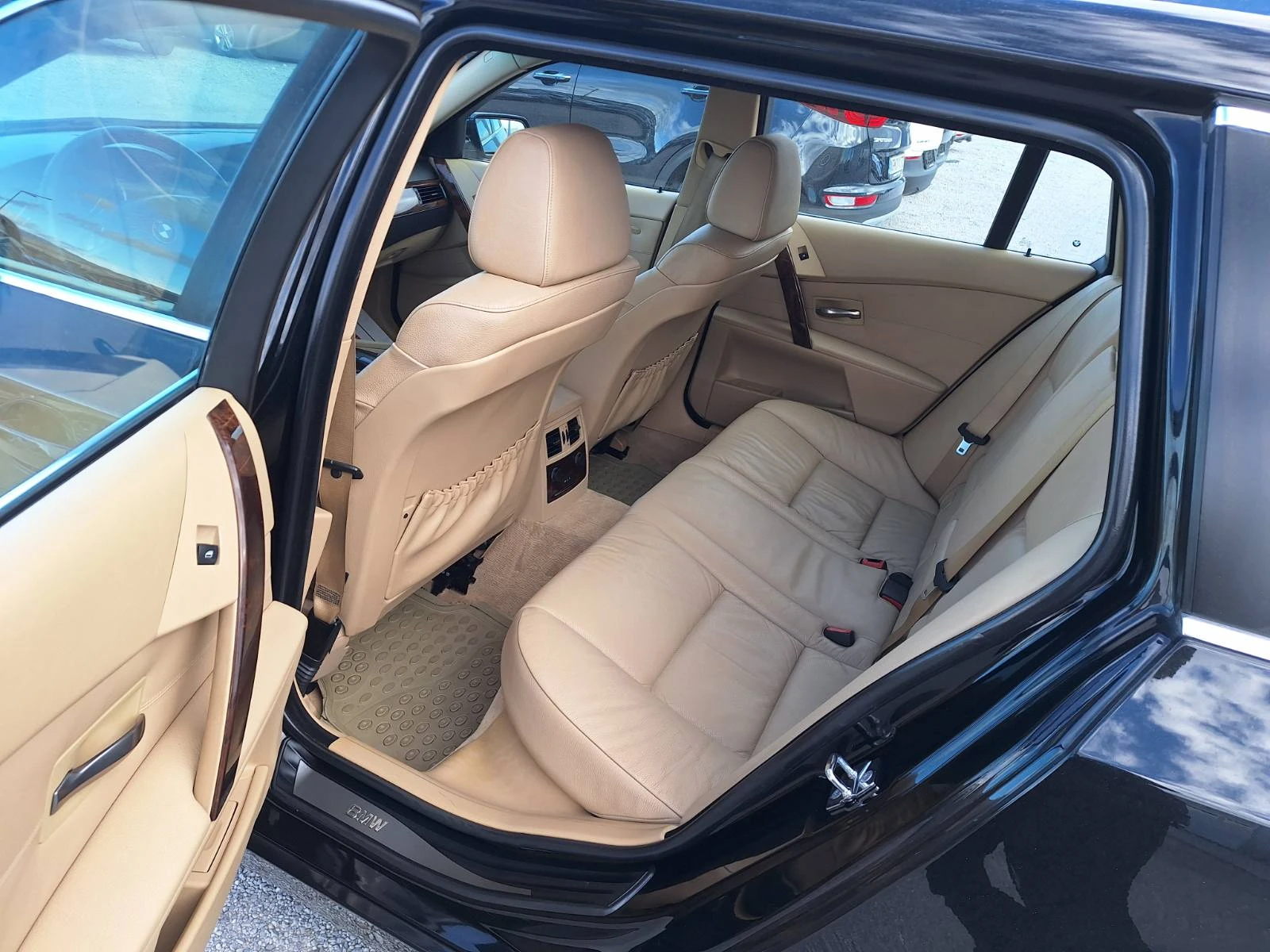 BMW 520 D-163кс-217000км, снимка 11 - Автомобили и джипове - 54118021