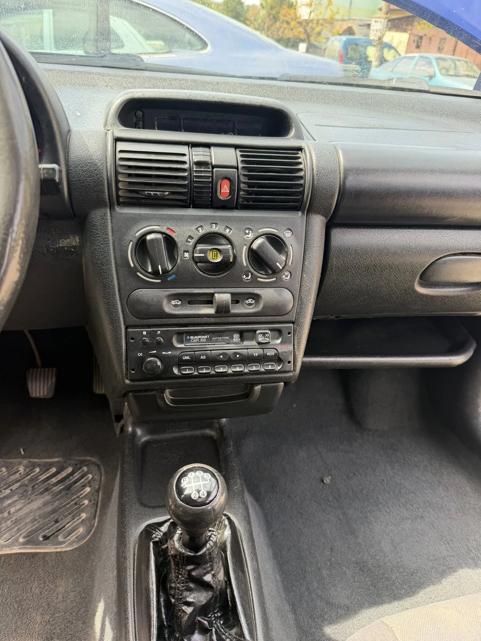 Opel Corsa 1.0 без ръжда, снимка 10 - Автомобили и джипове - 54296772