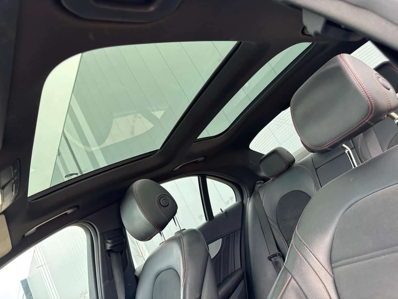 Mercedes-Benz C 450 AMG 4MATIC* DISTRONIC* BURMESTER* PANORAMA* , снимка 12 - Автомобили и джипове - 54581840