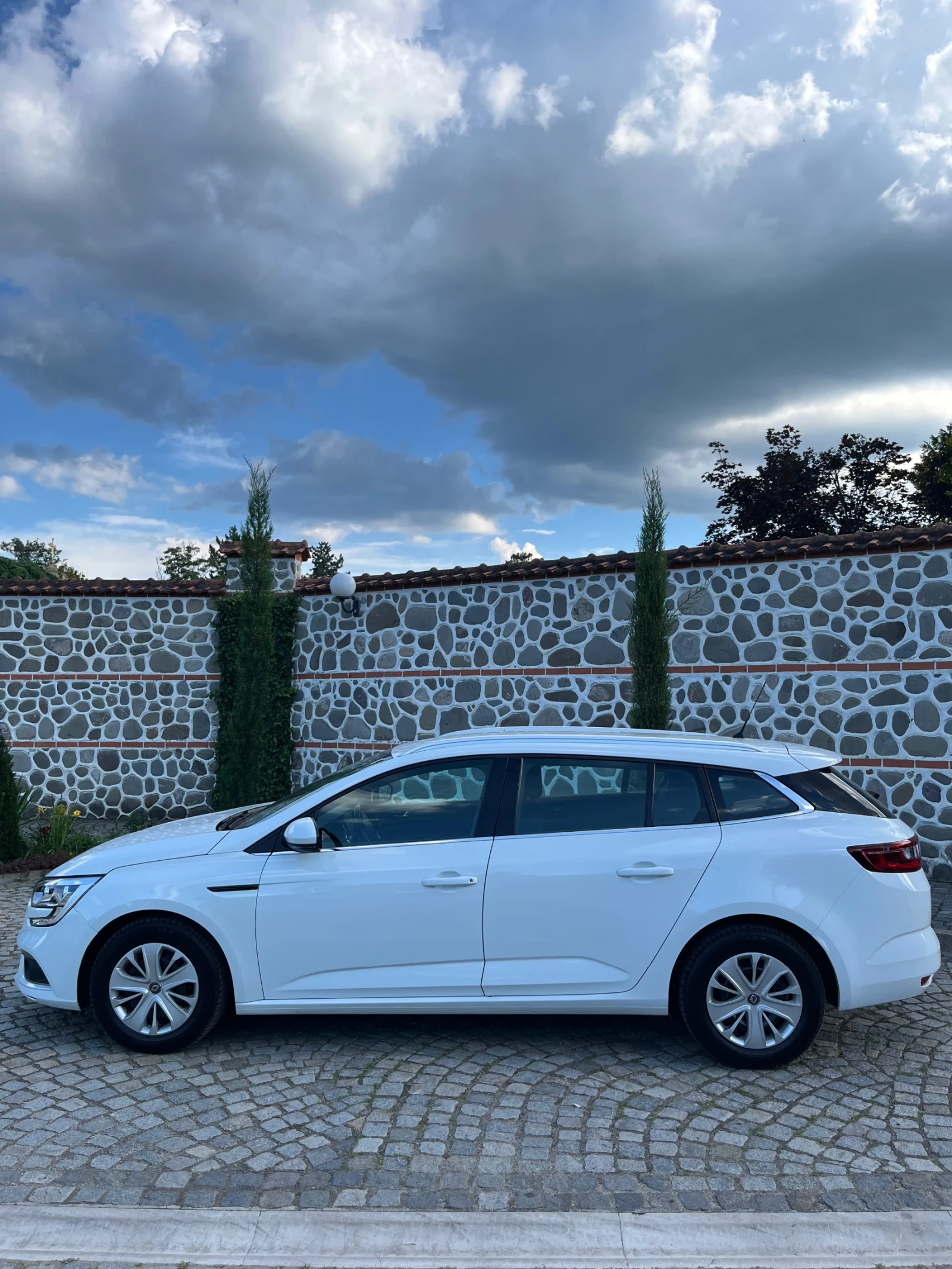 Renault Megane * 1.5dci* 121000km, снимка 3 - Автомобили и джипове - 55064384