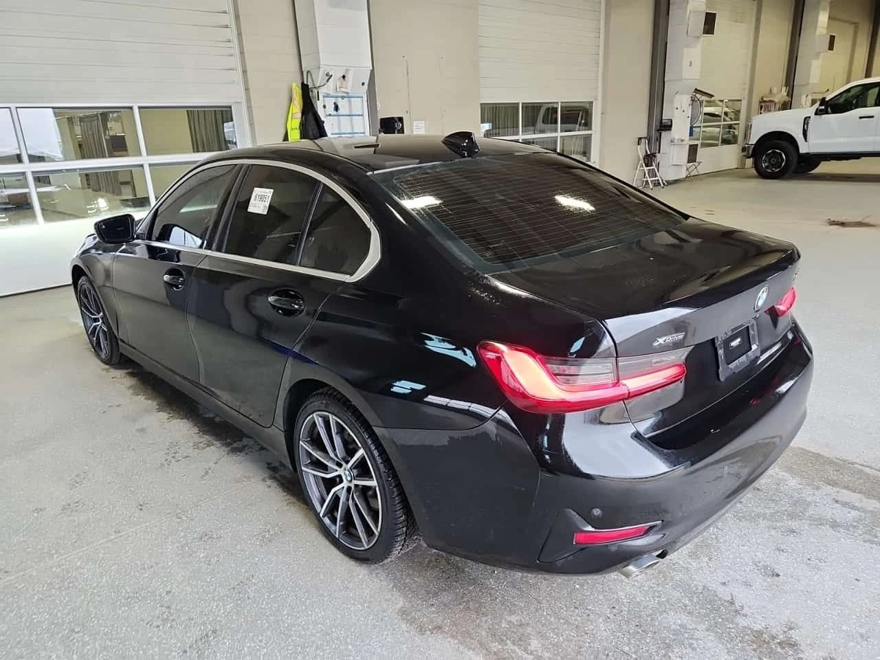 BMW 330 330I XDRIVE/CARFAX/ПОДГРЕВ/ПАМЕТ/ШИБЕДАХ, снимка 4 - Автомобили и джипове - 55213786