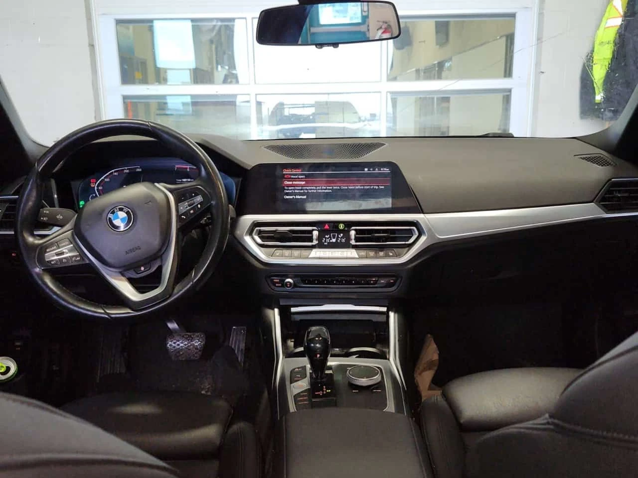 BMW 330 330I XDRIVE/CARFAX/ПОДГРЕВ/ПАМЕТ/ШИБЕДАХ, снимка 10 - Автомобили и джипове - 55213786