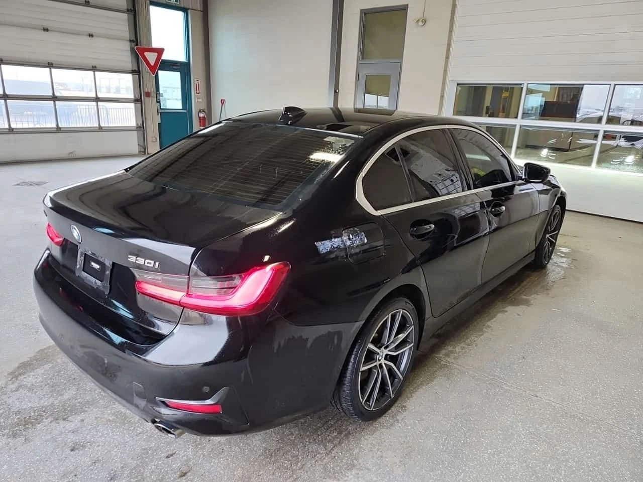 BMW 330 330I XDRIVE/CARFAX/ПОДГРЕВ/ПАМЕТ/ШИБЕДАХ, снимка 3 - Автомобили и джипове - 55213786