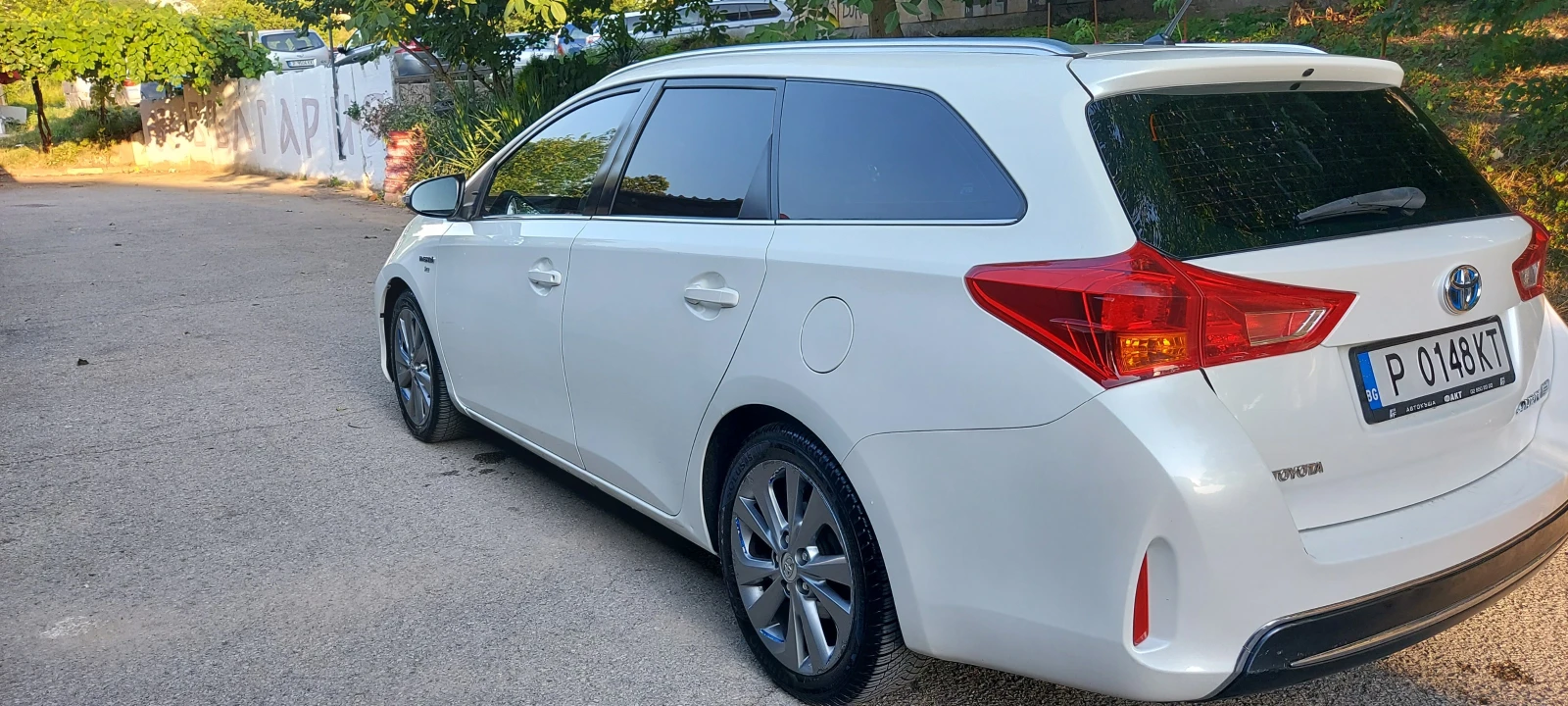 Toyota Auris 2015, снимка 6 - Автомобили и джипове - 55366434