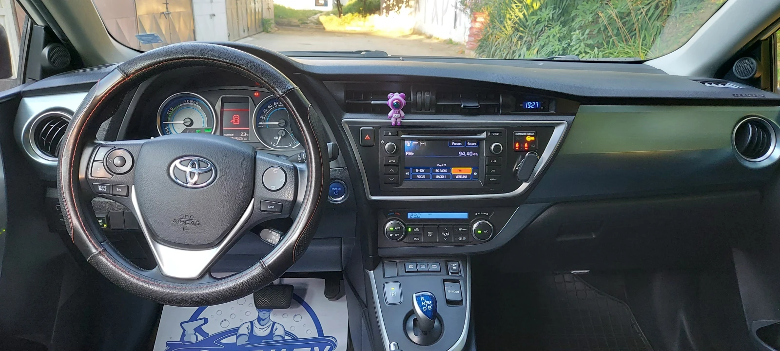Toyota Auris 2015, снимка 11 - Автомобили и джипове - 55366434