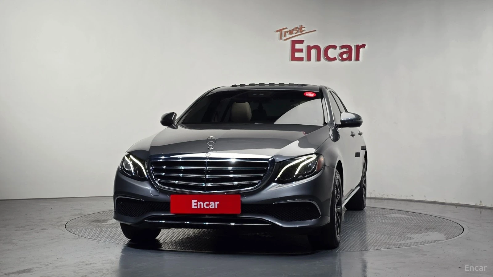 Mercedes-Benz E 300 EXCLUSIVE* КОЖА* ПОДГРЕВ* ПАНО* АВТОКРЕДИТ, снимка 3 - Автомобили и джипове - 55579933