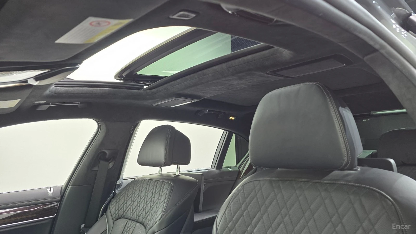 BMW 750 Li xDrive Prestige* МОНИТОРИ* МАСАЖИ* 360* ECS, снимка 15 - Автомобили и джипове - 55607561