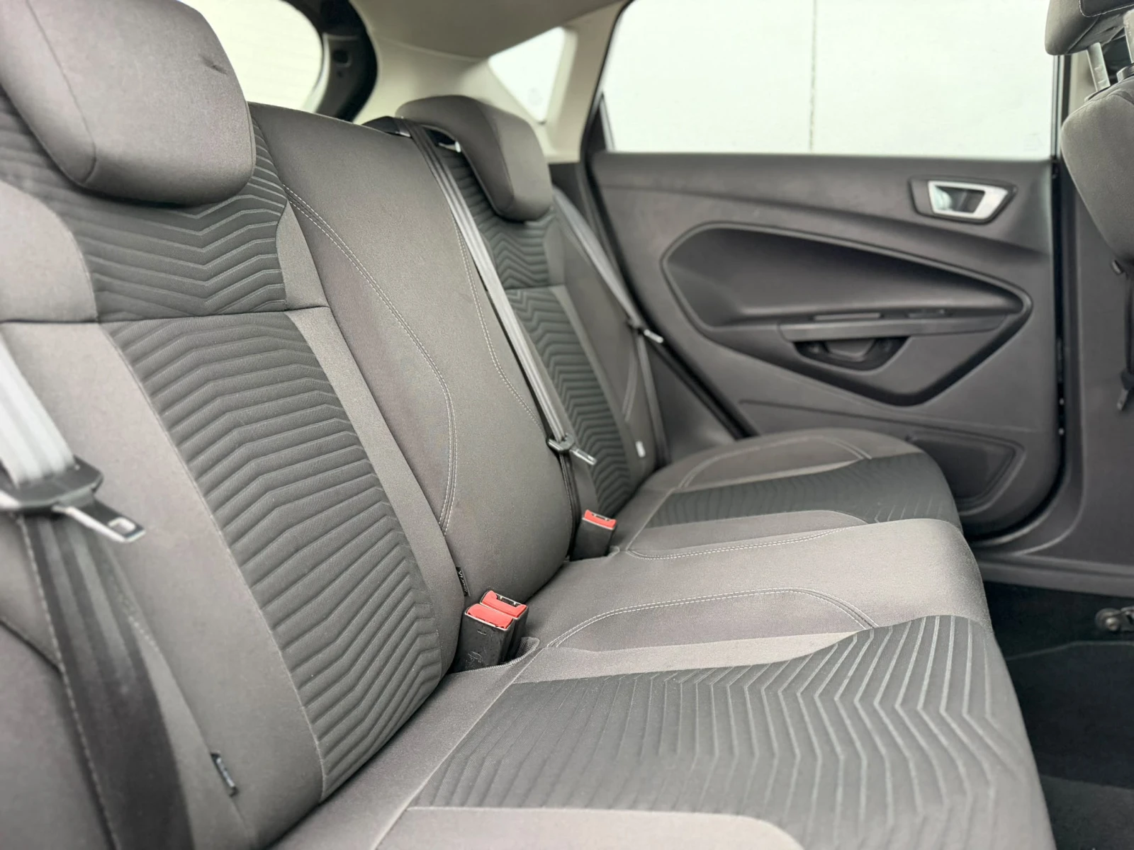 Ford Fiesta / 1.5D / EURO 5 / TITANIUM / | Mobile.bg � ����������� 12