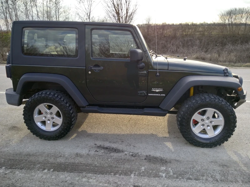 Jeep Wrangler, снимка 4 - Автомобили и джипове - 47005617