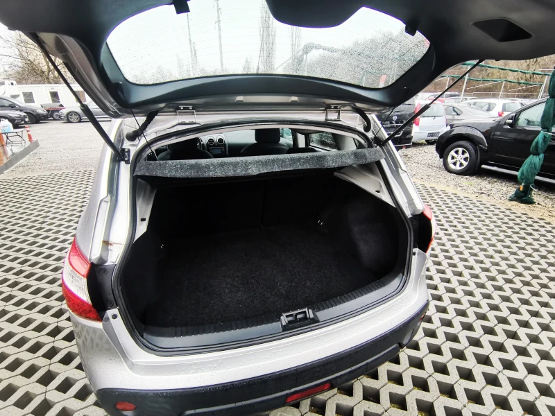 Nissan Qashqai 1.6i * Facelift* * Отличен * , снимка 10 - Автомобили и джипове - 52875220