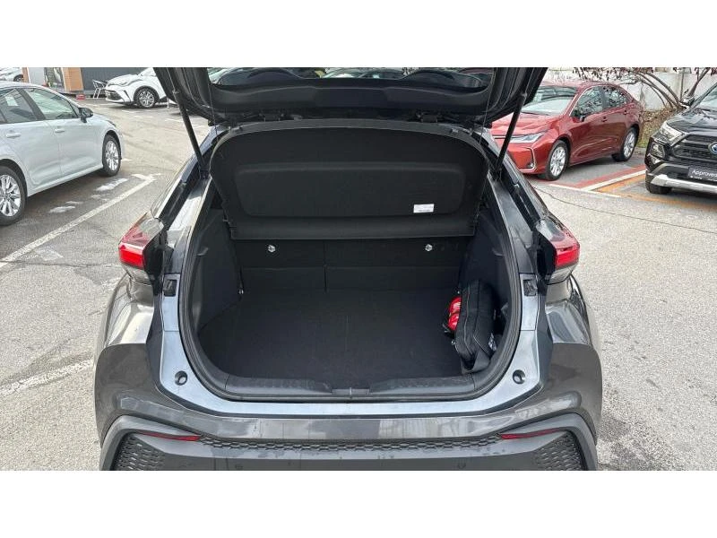 Toyota C-HR 1.8HEV E-CVT CLUB FWD, снимка 10 - Автомобили и джипове - 53372698