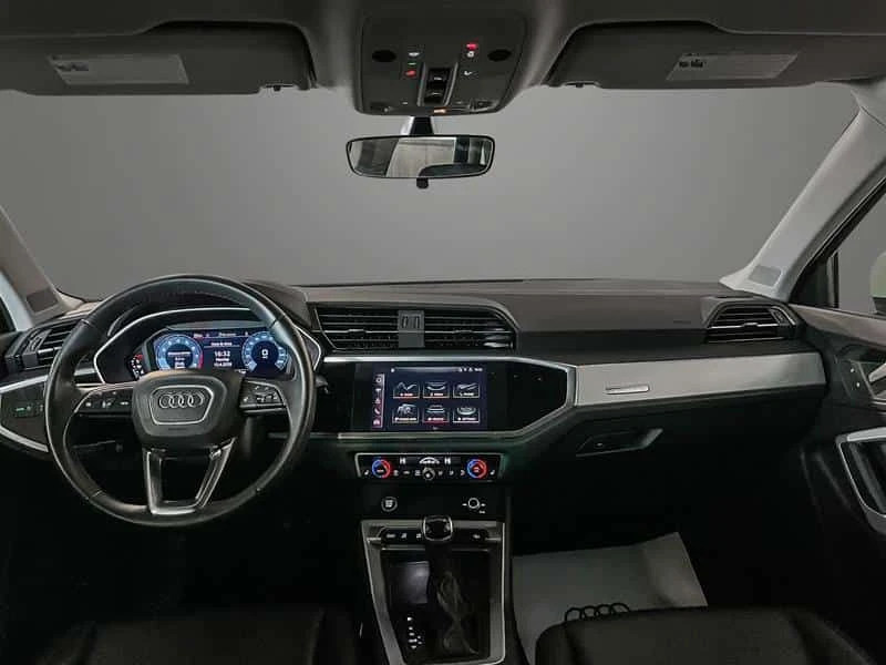 Audi Q3 45 TFSI quattro  CARFAX, снимка 5 - Автомобили и джипове - 54737844