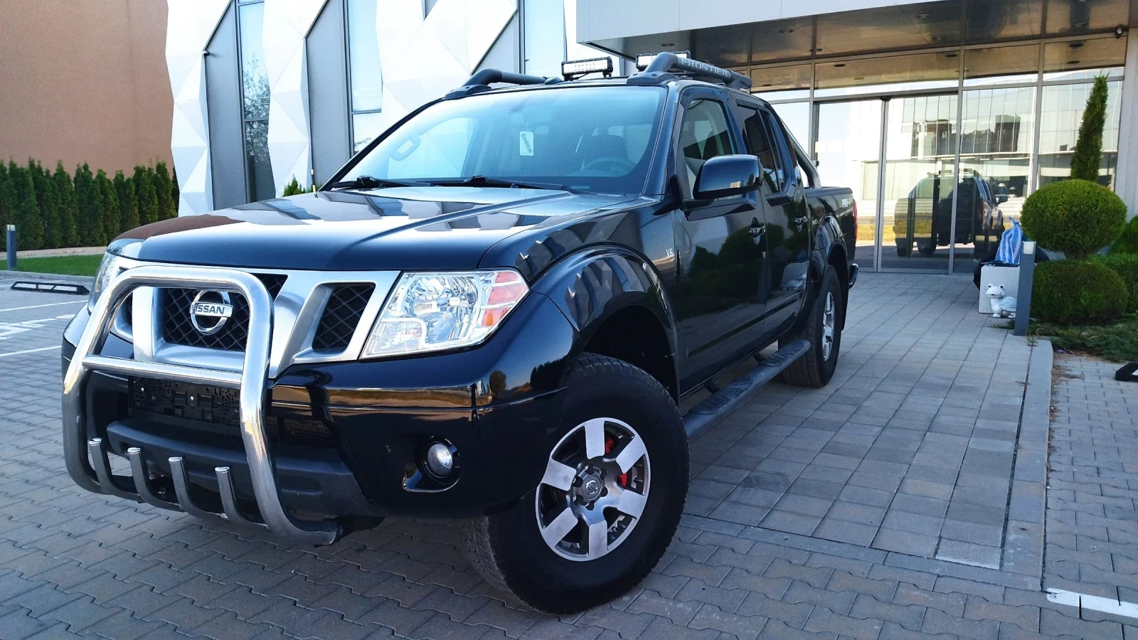 Nissan Frontier 4.0 v6 262kc.PRO-4X AVTOMAT 4X4, снимка 1