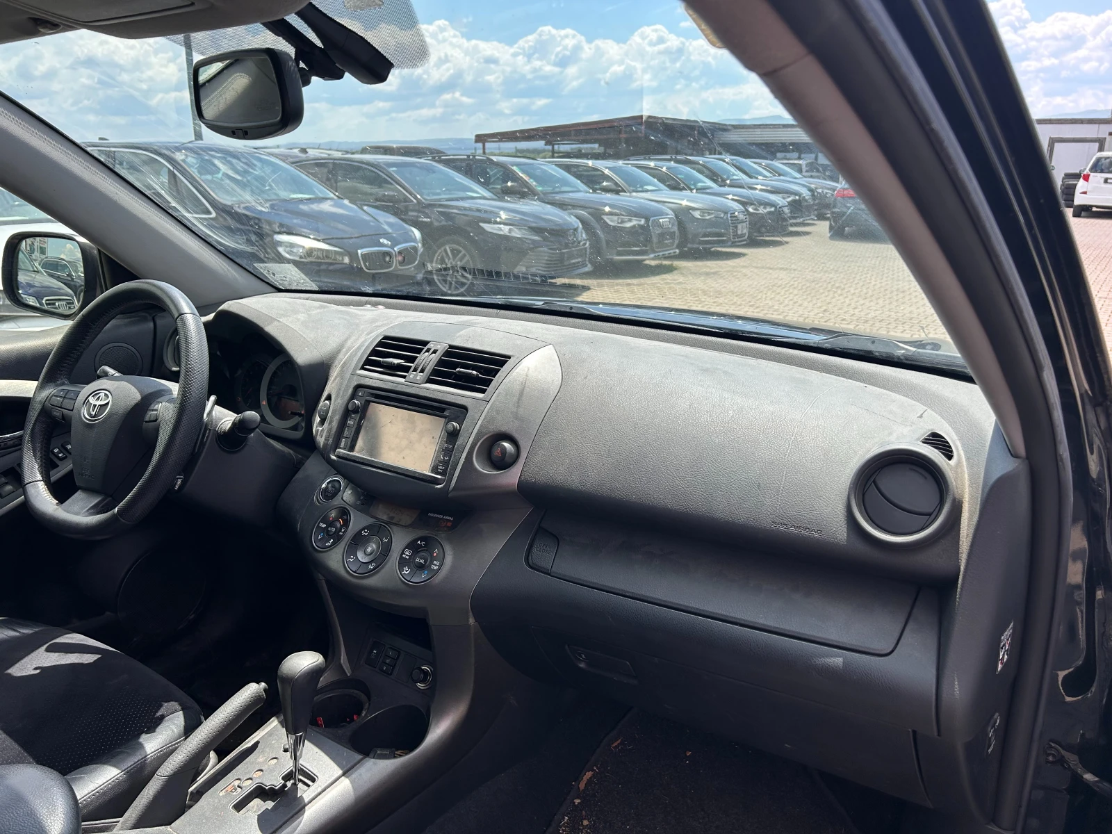 Toyota Rav4 2.2D AVTOMAT/NAVI/KOJA/KAMERA EURO 5 - изображение 10