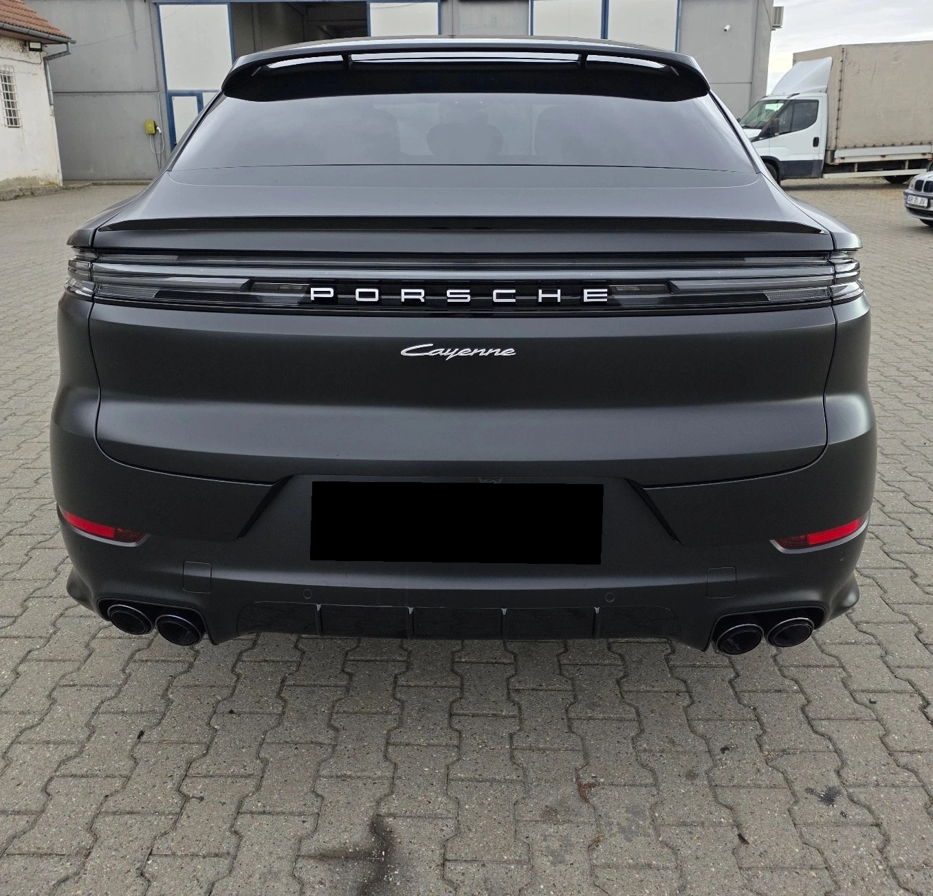 Porsche Cayenne Coupe Hybrid - изображение 4