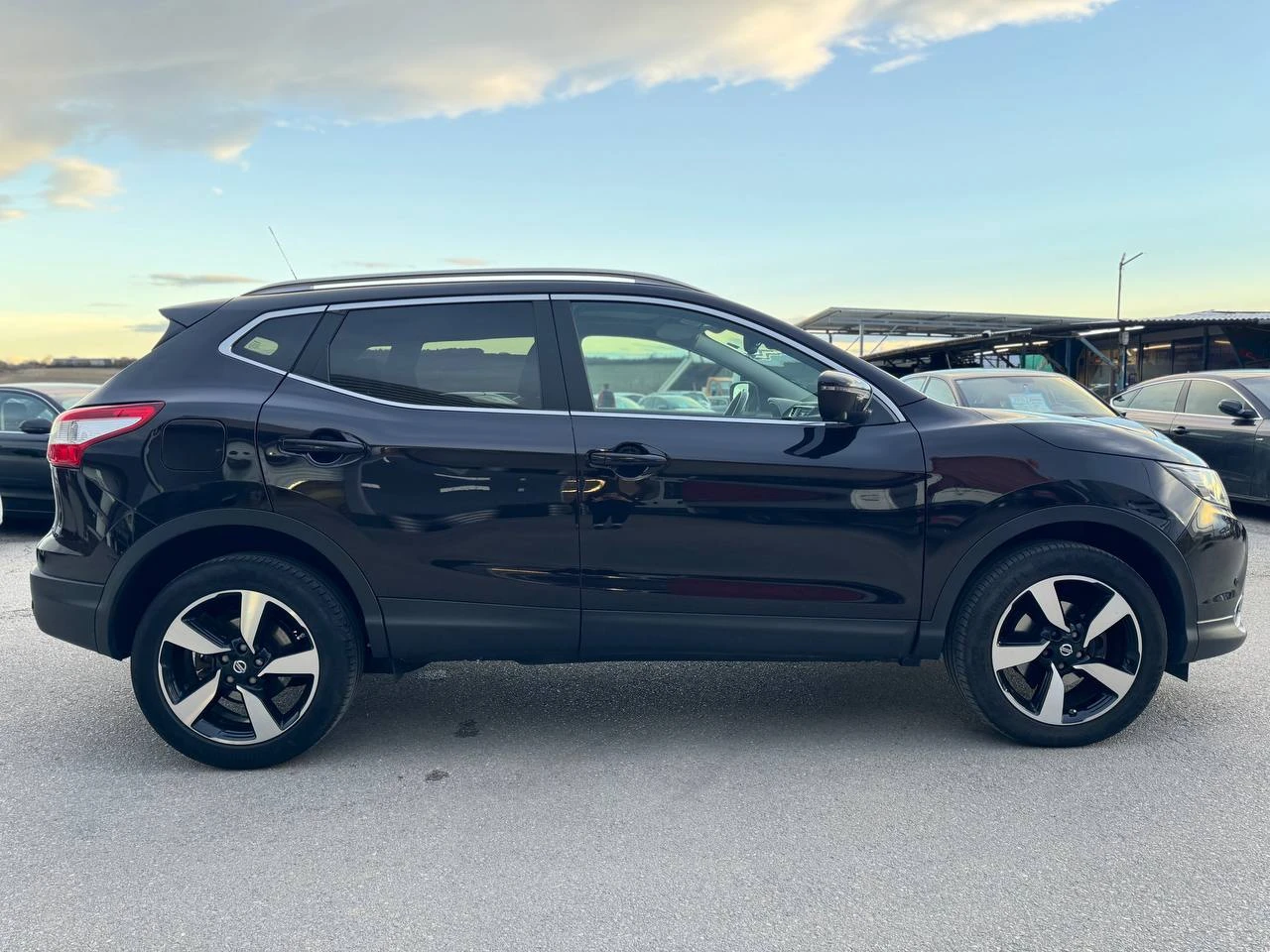 Nissan Qashqai 1.6dCi 4x4 105000км. - изображение 7