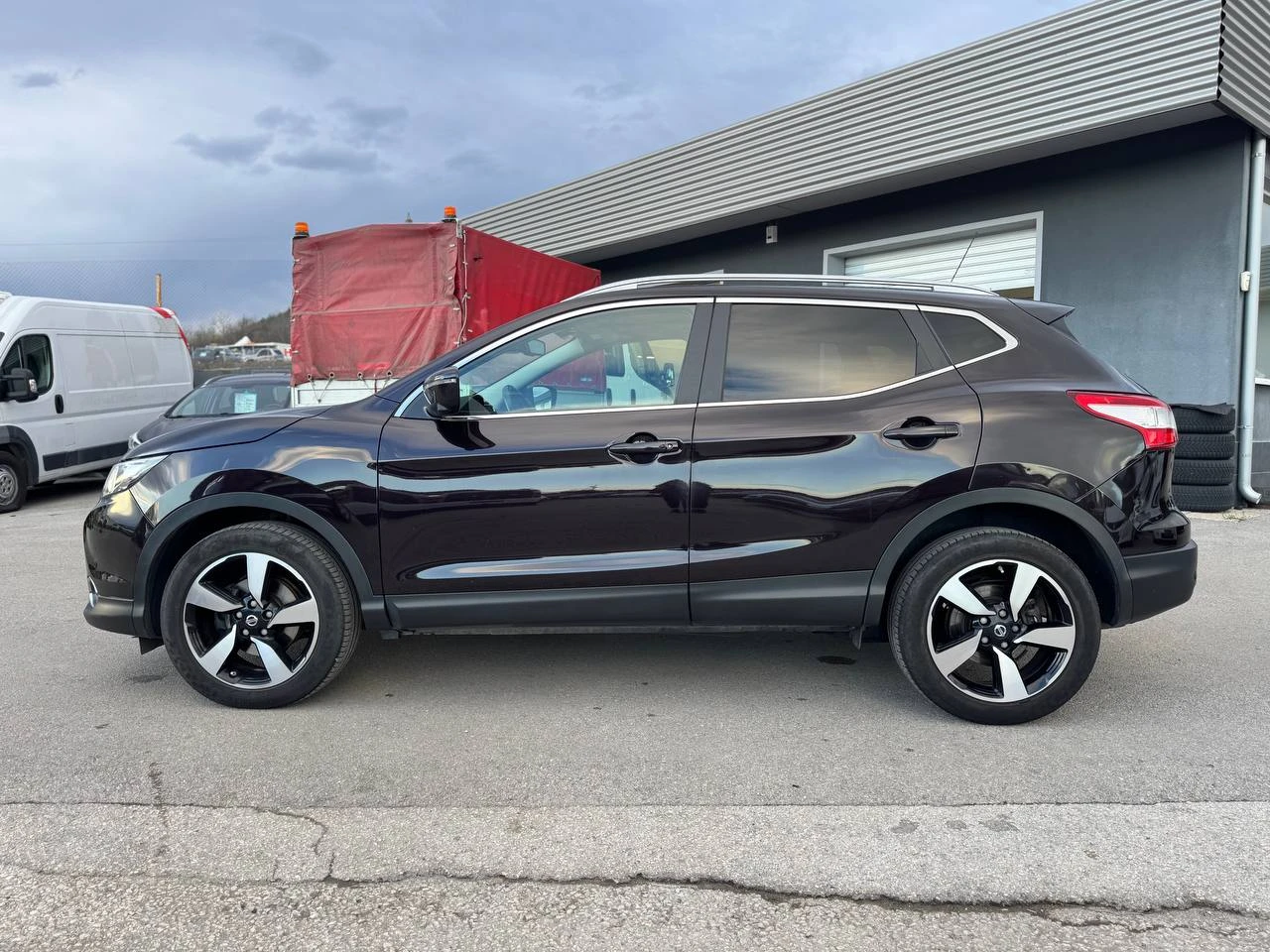 Nissan Qashqai 1.6dCi 4x4 105000км. - изображение 8