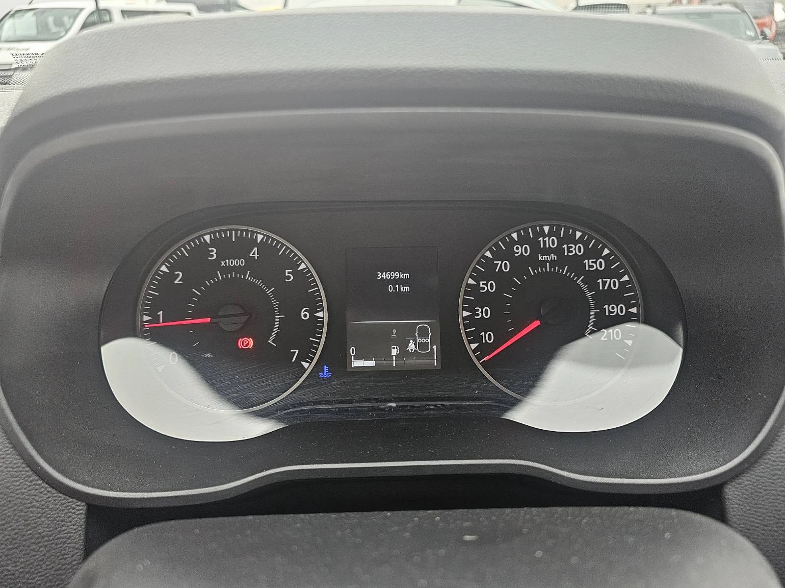 Dacia Duster 1.0 TCe 90 Stop&Start LPG - изображение 8