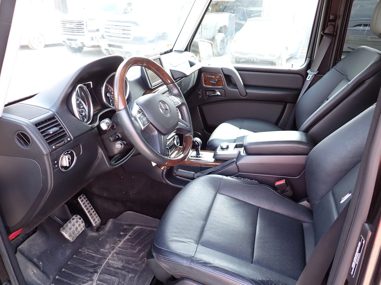 Mercedes-Benz G 55 AMG  4MATIC 4dr, снимка 10 - Автомобили и джипове - 54460313