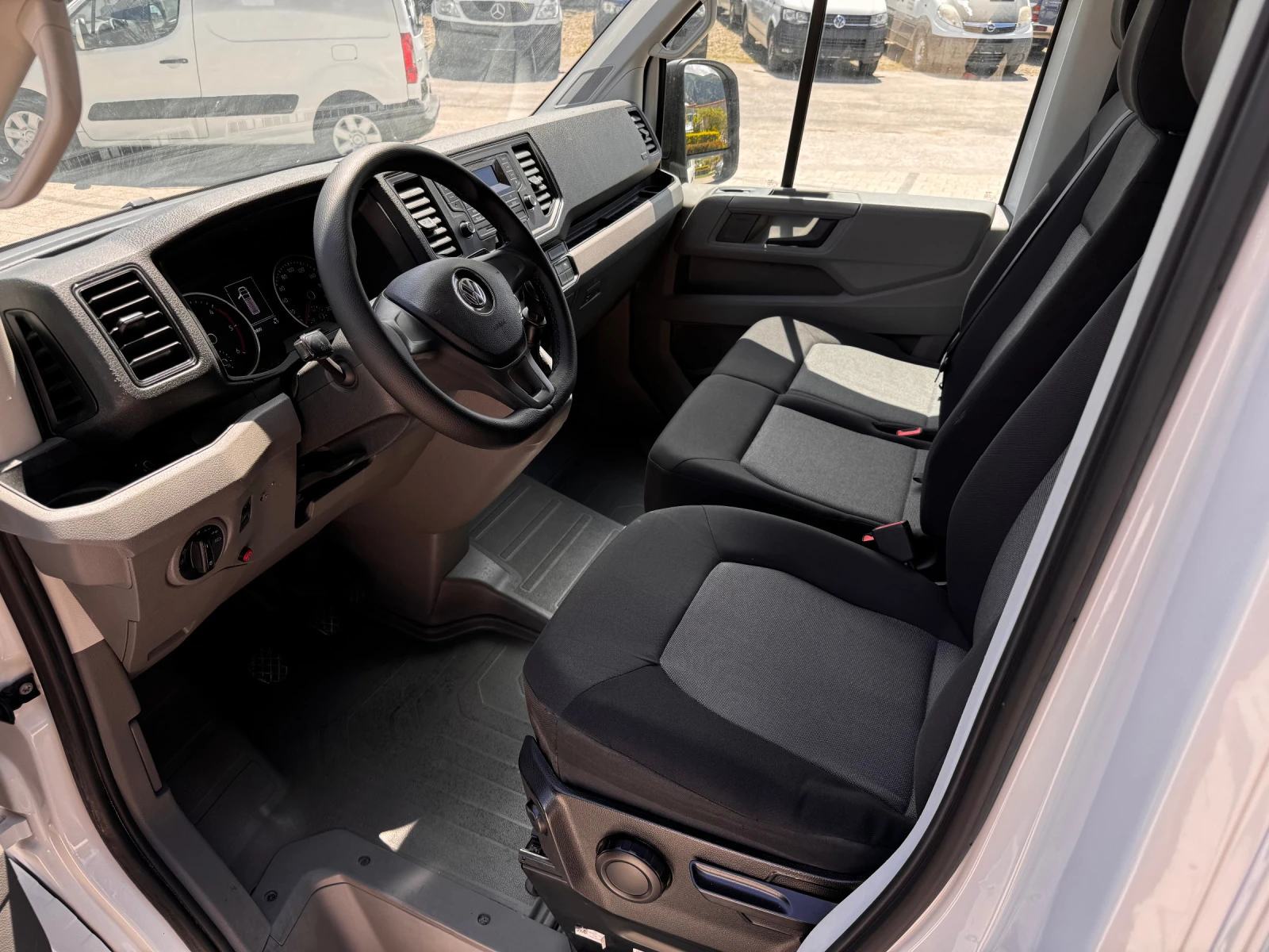 VW Crafter 2.0TDI Хладилен + Клима Euro 6 - изображение 9