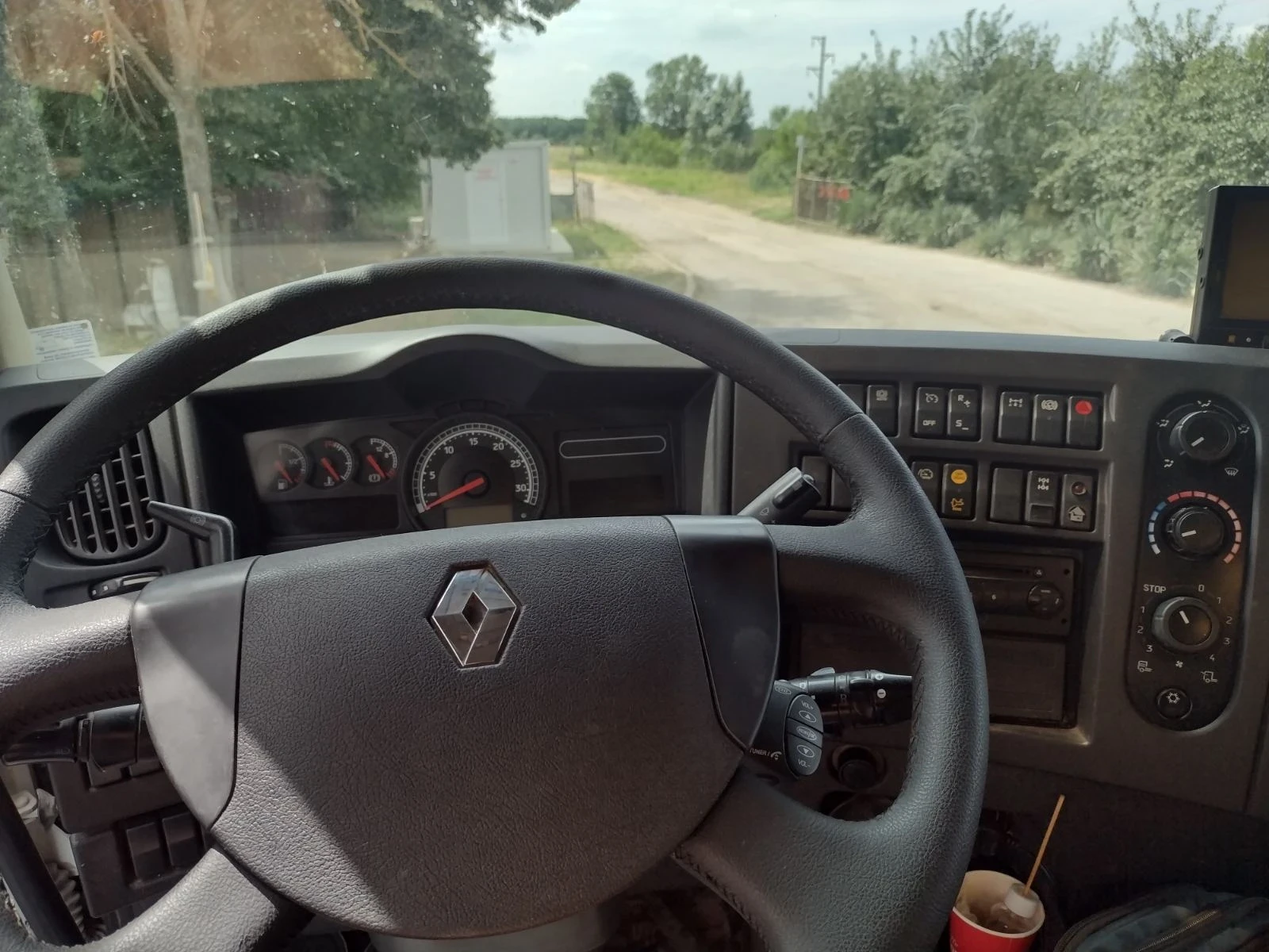 Renault Kerax, снимка 3 - Камиони - 55378277