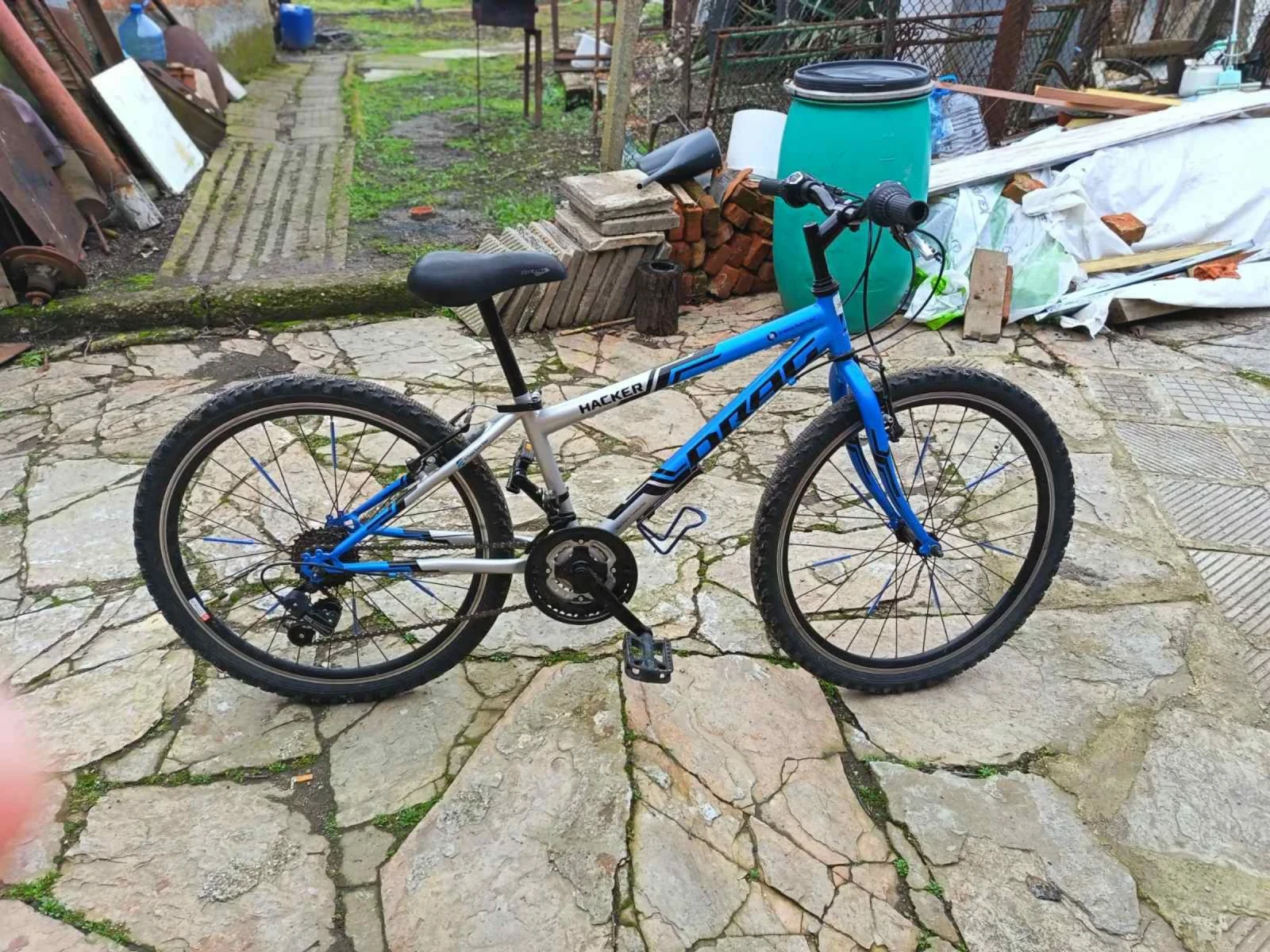 ������� Hacker | Mobile.bg � ����������� 2