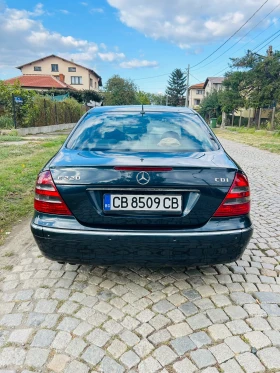 Mercedes-Benz E 220 Топ състояние , снимка 6