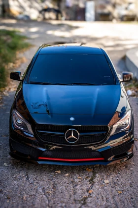  Mercedes-Benz CLA 25...