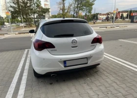 Opel Astra J 2013 1.4 Turbo Cosmo Sport - с газ, снимка 4