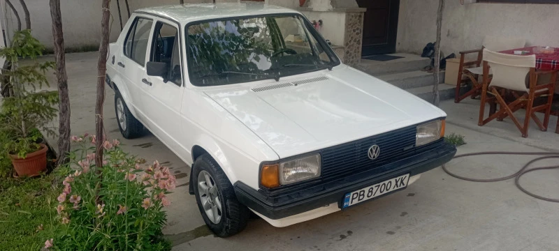 VW Jetta 1.6D, снимка 1 - Автомобили и джипове - 41481795