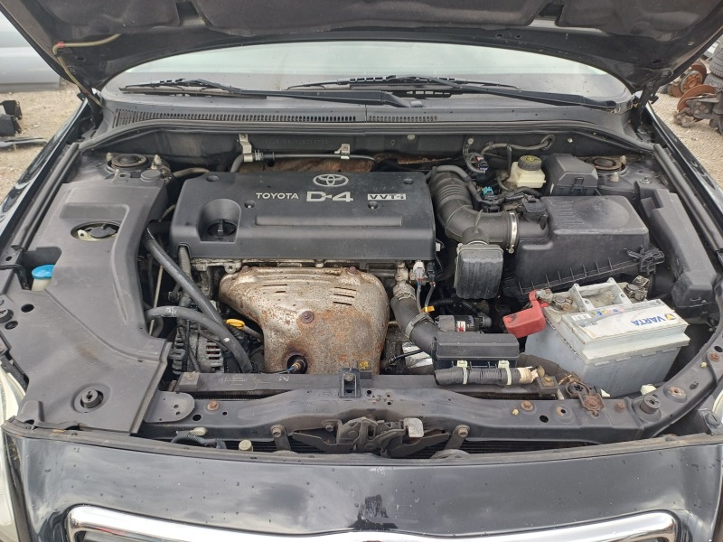 Toyota Avensis 2.0i-147кс-на части, снимка 3 - Автомобили и джипове - 44404380