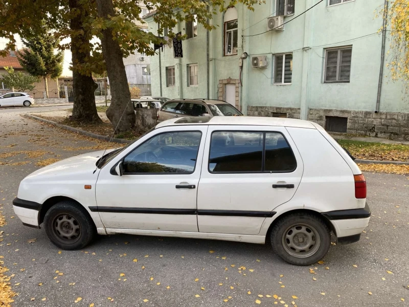 VW Golf, снимка 13 - Автомобили и джипове - 48353174