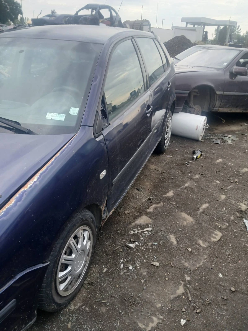 VW Polo 4, снимка 5 - Автомобили и джипове - 51051959